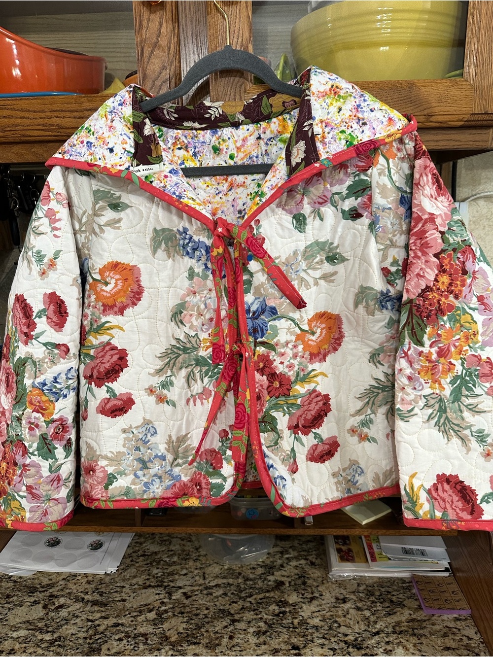Quilted Floral hooded Tie-Front Jacket - Cream with Red Floral